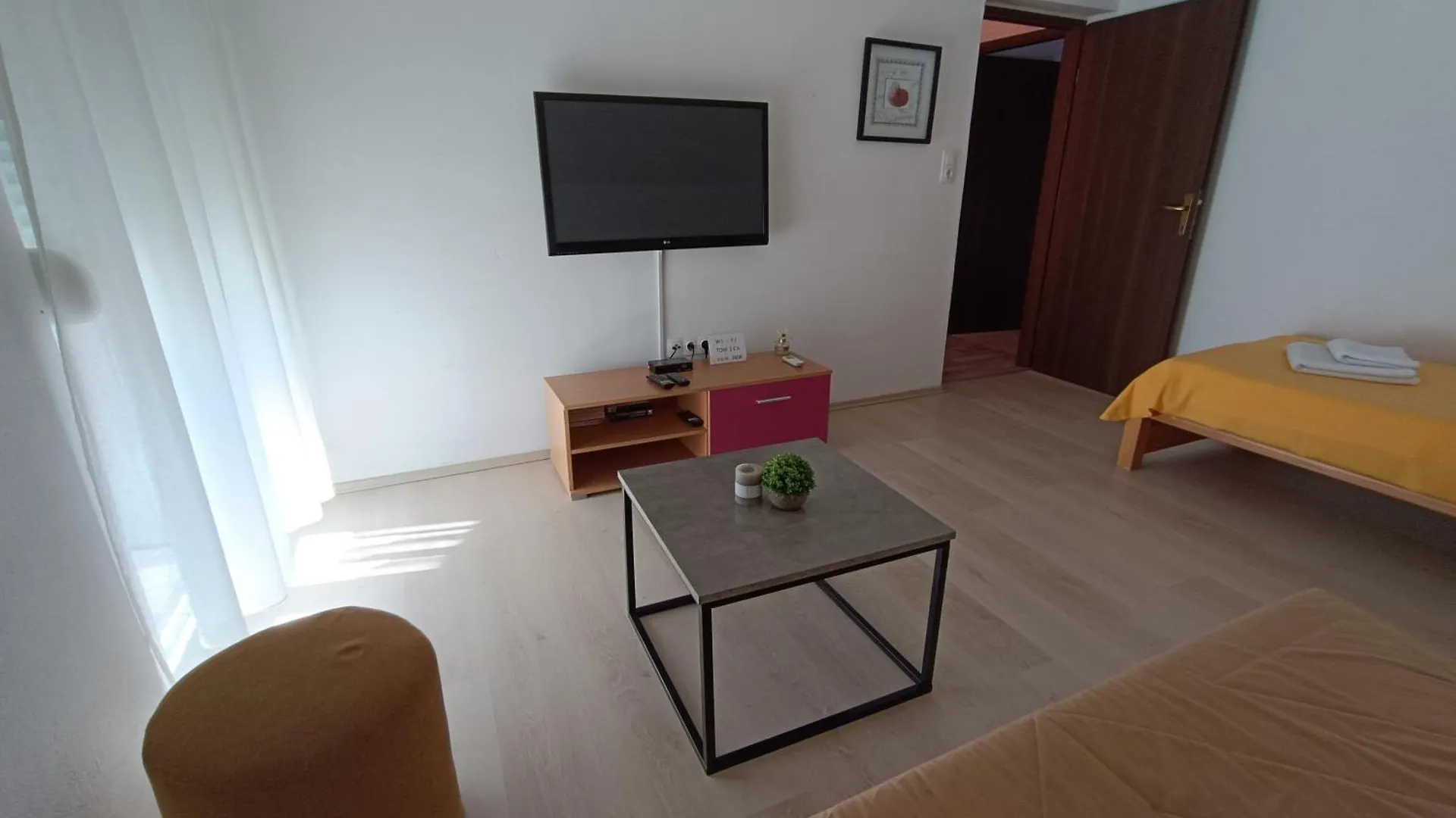 Apartments Toni زادار