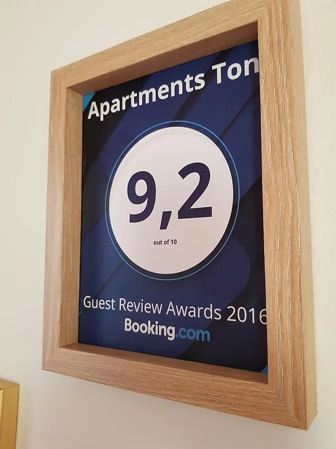 Apartments Toni زادار 0*,