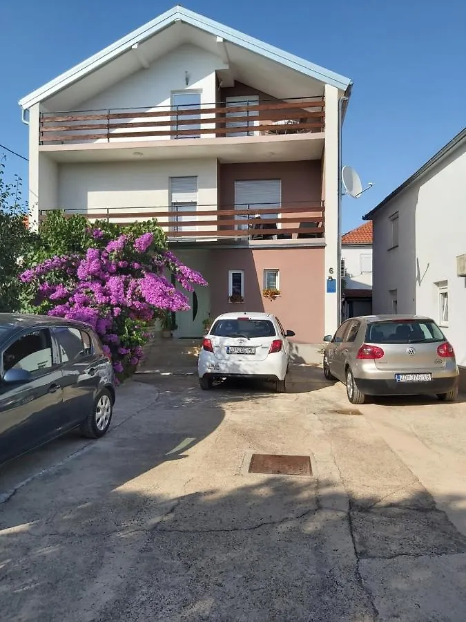Apartments Toni Zadar