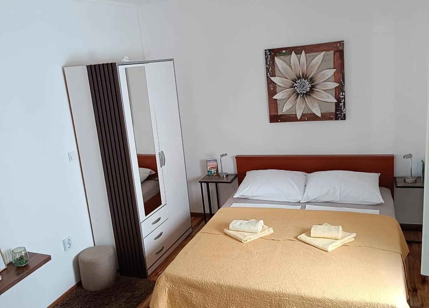 Apartments Toni Zadar